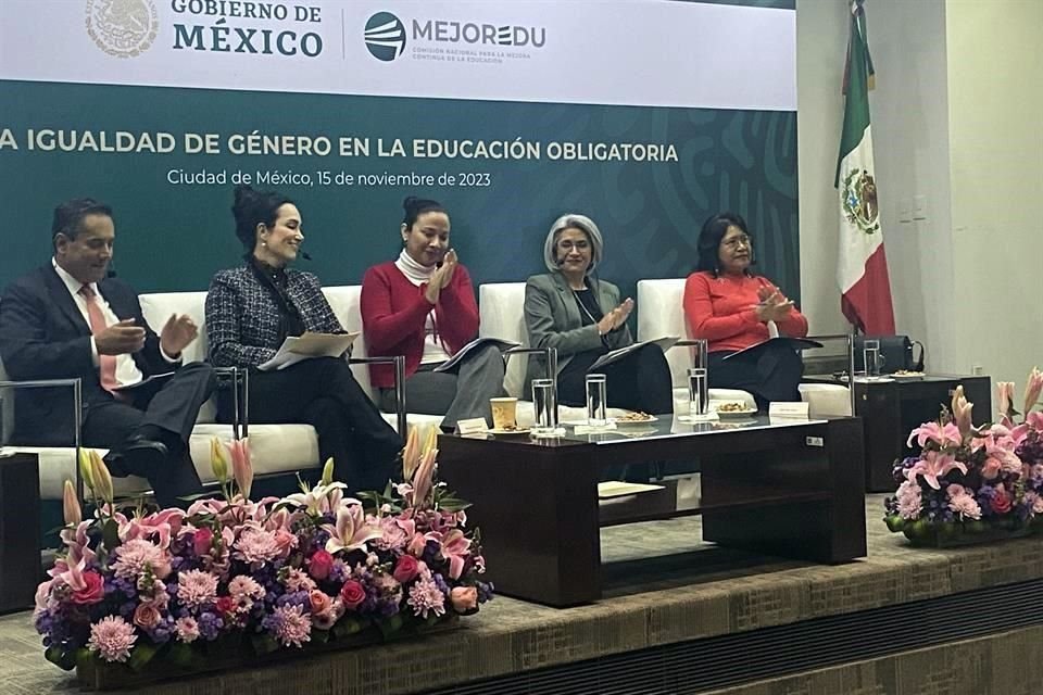 La Comisión Nacional para la Mejora Continua de la Educación organizó el foro  'La igualdad de género en la educación obligatoria'.