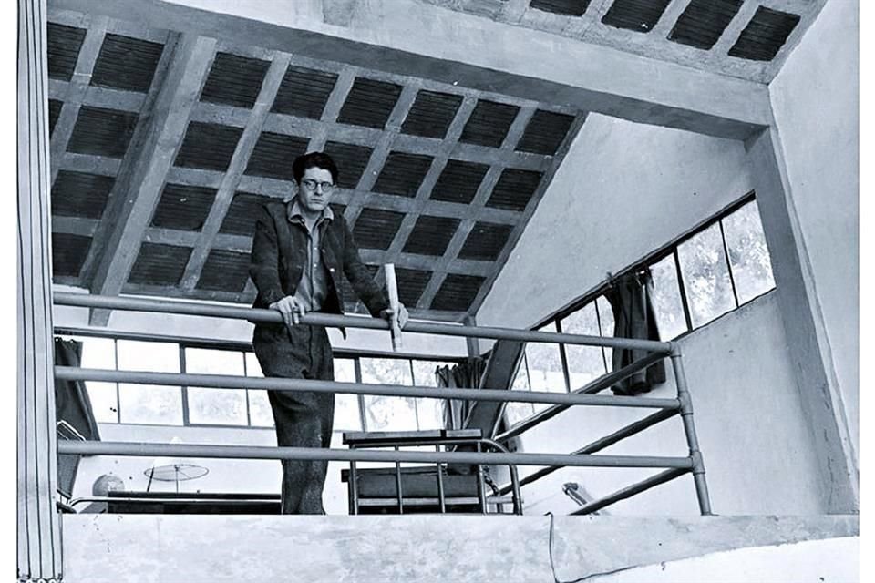 El arquitecto y muralista Juan O'Gorman fotografiado cuando tenía alrededor de 28 años.