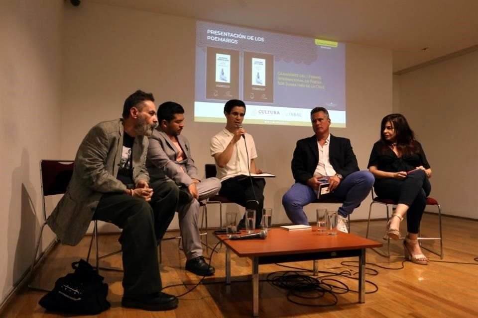 La presentación de los libros tuvo lugar en la Sala Adamo Boari de Bellas Artes.