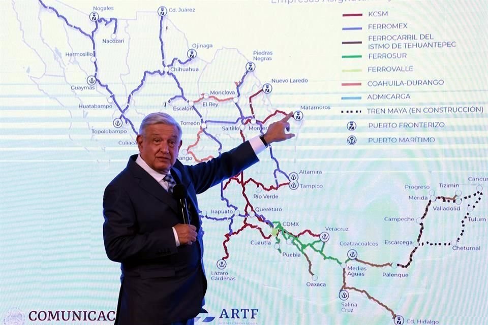 El 8 de noviembre, AMLO anunció que el Día de la Revolución publicará un decreto para que las vías férreas sean utilizadas para trenes de pasajeros.