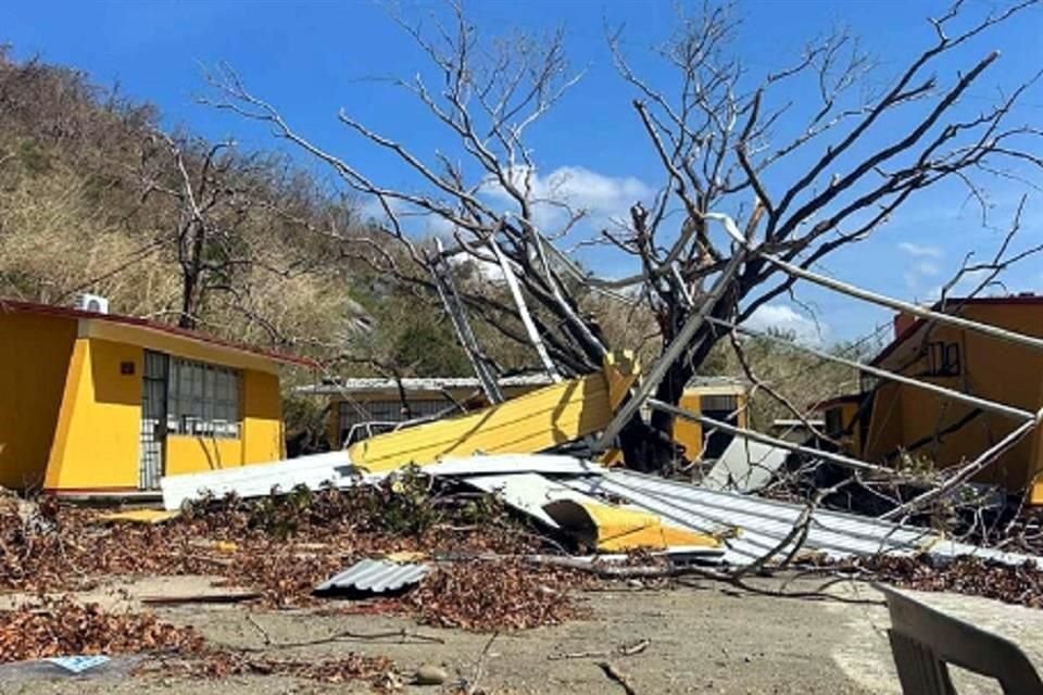 El colectivo Educación Con Rumbo (ECR) exigió al Gobierno federal etiquetar recursos específicos para infraestructura de las escuelas.