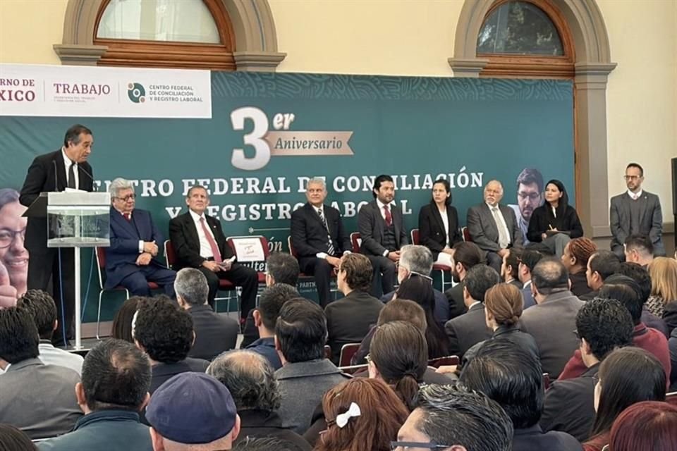 Celebración del tercer aniversario del Centro Federal de Conciliación y Registro Laboral.