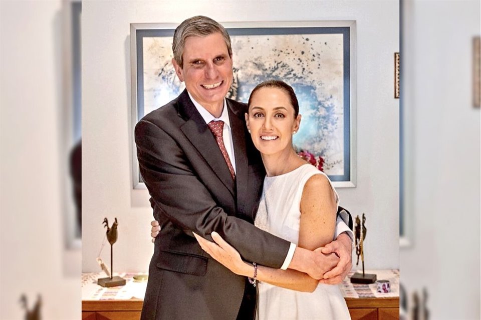 Tres días antes de iniciar su precampaña presidencial, Claudia Sheinbaum se casó ayer con Jesús Tarriba; la ceremonia, informó, fue íntima.