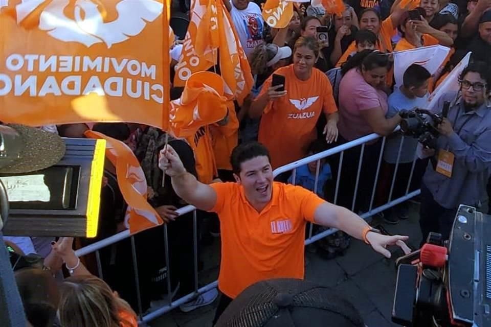 Samuel García en el arranque de su precampaña presidencial.