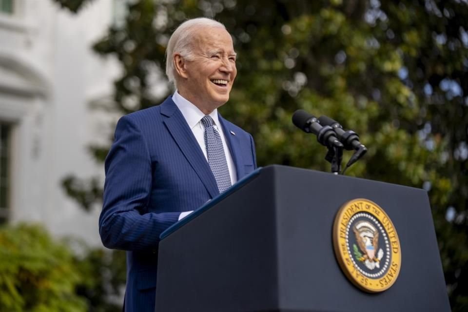 El Presidente Joe Biden habla antes de otorgar el perdón a un pavo con motivo del Día de Acción de Gracias, en Washington.