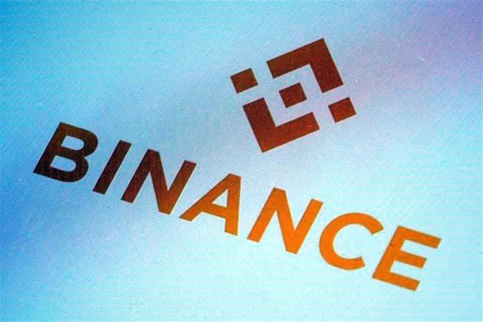 Binance acordó entregar 2 mil 500 millones de dólares al gobierno estadounidense y pagar una multa de mil 800 millones (un total de 4 mil 300 millones de dólares) en una de las sanciones más grandes de su tipo en la historia.