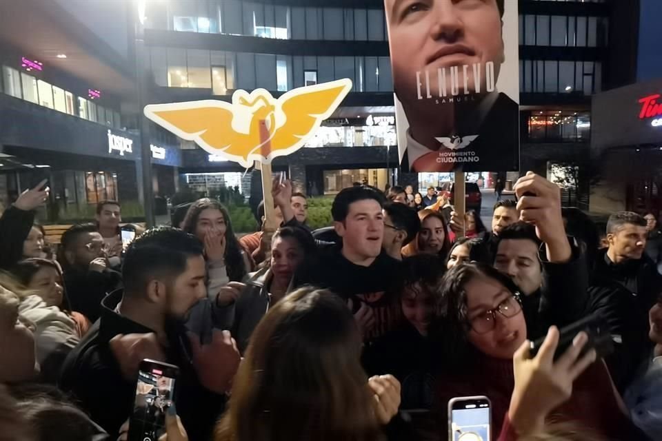 Samuel tendría esta noche una reunión y carne asada con jóvenes en un lugar al norte de Saltillo.