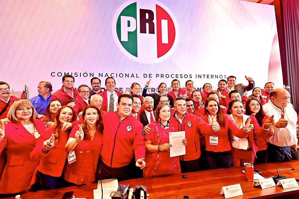 Los partidos del FAM repartieron candidaturas legislativas de la Alianza Opositora, siendo el PRI, de Alito Moreno, el que más postulará.