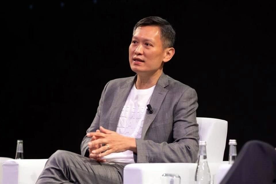 Como parte del acuerdo, Zhao fue relevado del cargo y sustituido por Richard Teng.