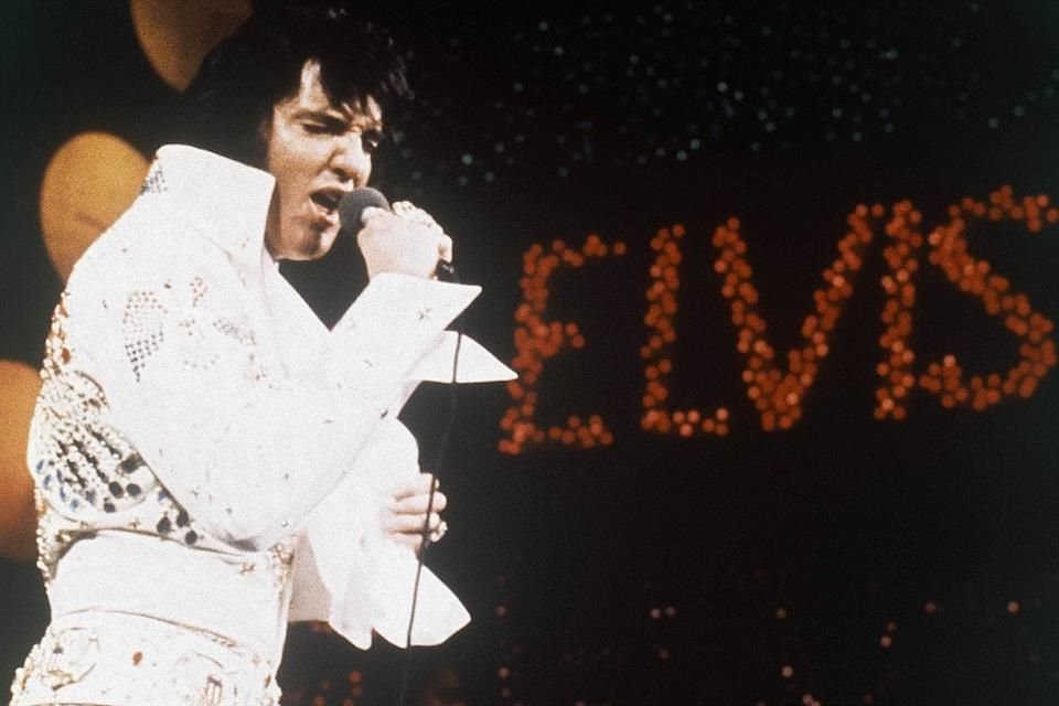 El collar estuvo resguardado por años en el Museo de Elvis Presley, luego del fallecimiento del cantante.