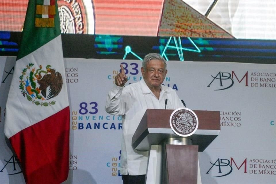 AMLO durante la clausura de la Convención Bancaria de Acapulco en marzo de 2020.