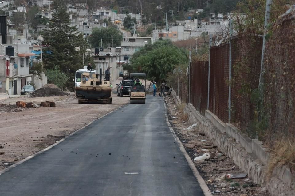 Autoridades confirmaron que el individuo tenía varias horas sin vida y hallaron tres cartuchos percutidos a un costado.