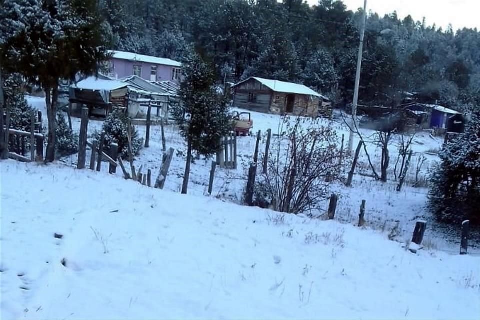 Nevada en sierra de Chihuahua.