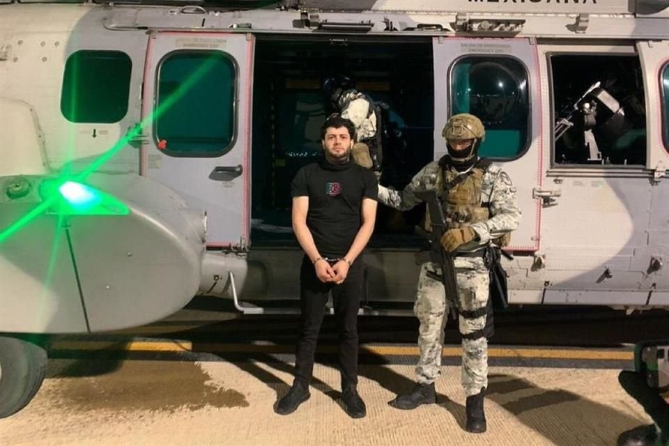 Fuerzas federales detuvieron el pasado 22 de noviembre a Néstor Pérez, alias 'El Nini', jefe de seguridad de 'Los Chapitos', tras operativo en Culiacán, Sinaloa.