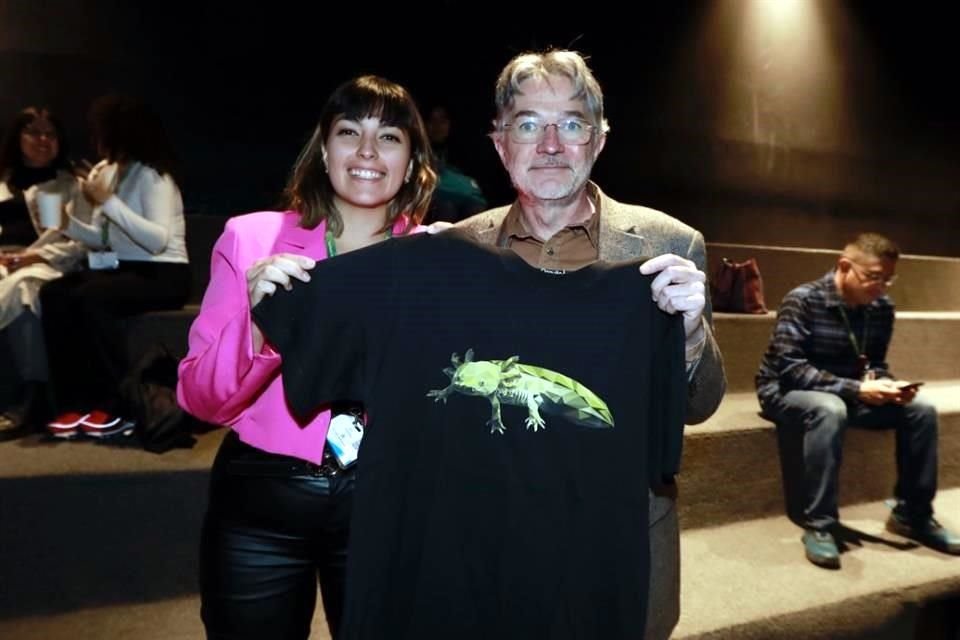 Diana Vázquez y Luis Zambrano durante la presentación.