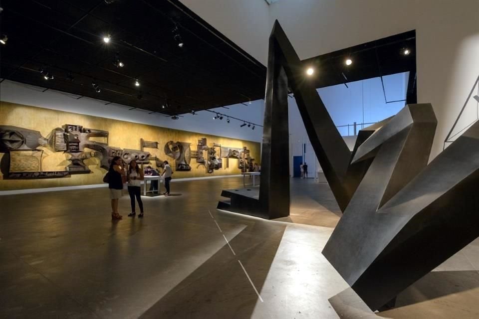 Desde hace 15 años, cuando abrió sus puertas, el Museo Universitario de Arte Contemporáneo ha buscado ser una ventana al arte para el público mexicano.