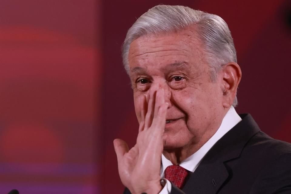 El Presidente Andrés Manuel López Obrador durante su conferencia diaria en Palacio Nacional.