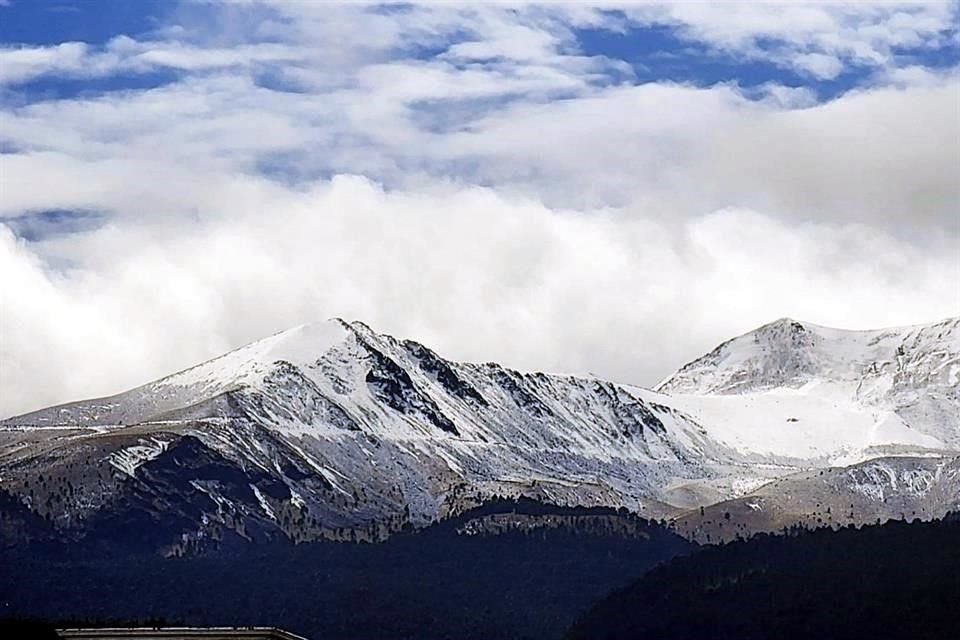 Vista del Nevado de Toluca desde Estado de México.