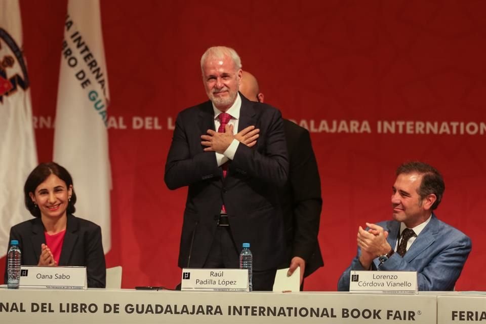 Raúl Padilla  era un personaje complejo, pero insustituible, expresan autores y ven retos en la continuidad de la FIL.