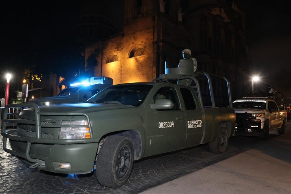 FGJEM con autoridades federales implementaron operativo para detener al Alcalde de Toluca por el delito de secuestro exprés, pero escapó.