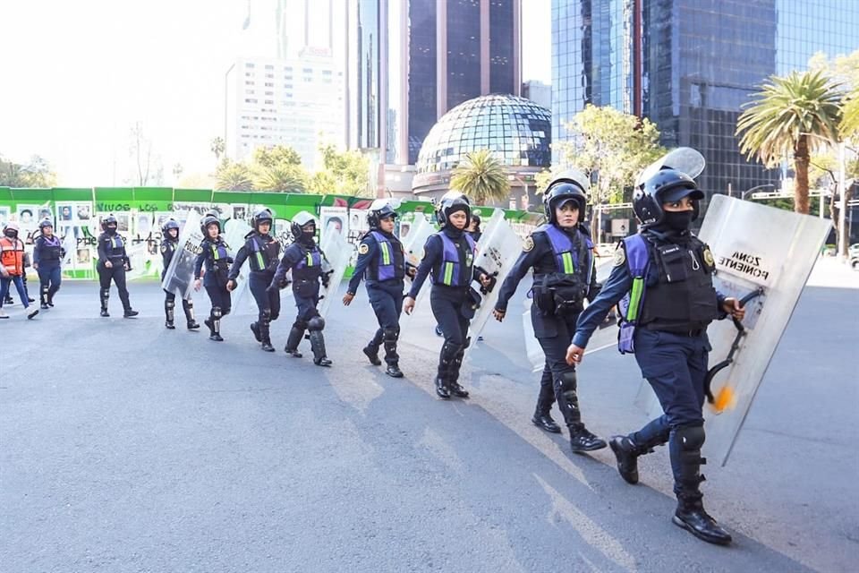 La Secretaría de Seguridad Ciudadana desplegó por esta movilización social a mil 100 mujeres policías del Agrupamiento Ateneas.