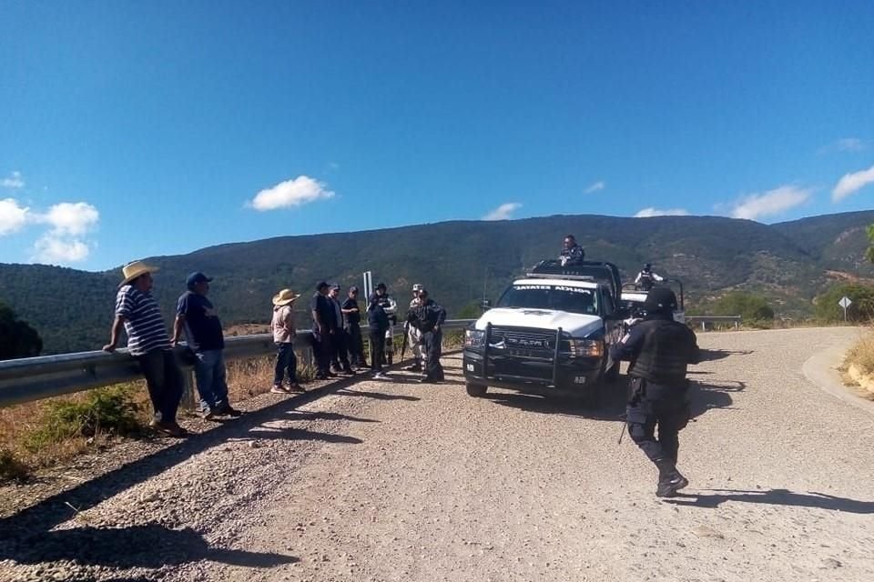 Tres mujeres y un hombre resultaron con lesiones por los disparos.