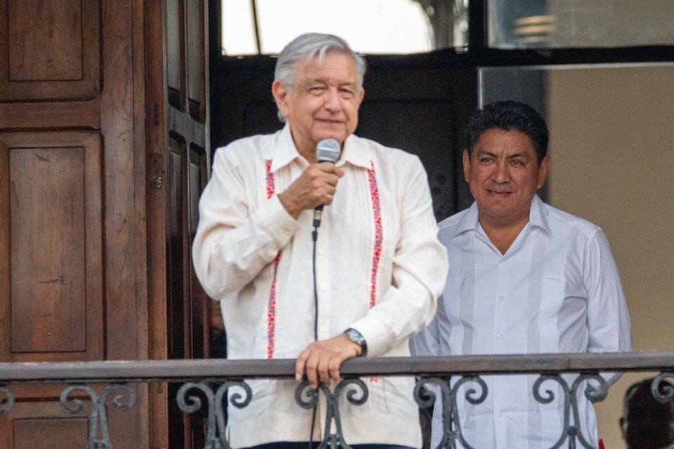 El Presidente Andrés Manuel López Obrador dijo que por el ritmo de su trabajo parece que ha gobernado por 10 años, durante acto en Tuxtepec.