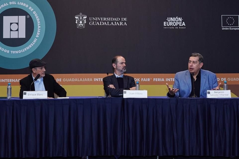 Enrique Blanc, Juan Villoro y Benjamin Salcedo durante la charla 'Medio siglo de The Dark Side of The Moon'.