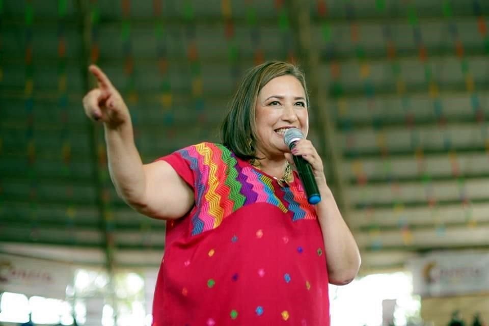 Forbes también consideró a Xóchitl Gálvez, precandidata presidencial del Frente Amplio por México, entre las mujeres a seguir en 2024.