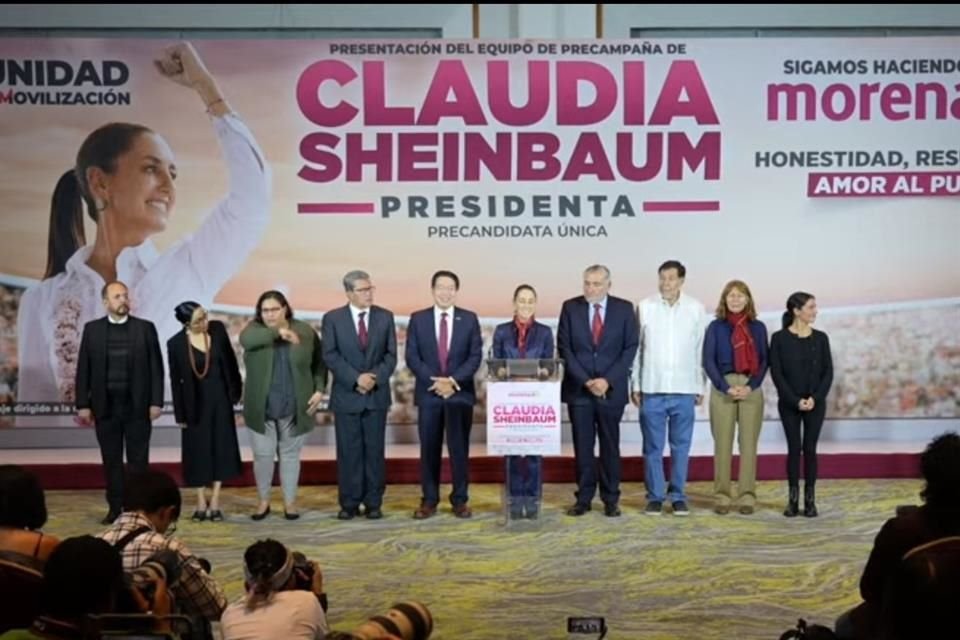 Claudia Sheinbaum presentó a su equipo de precampaña para las elecciones del 2024.