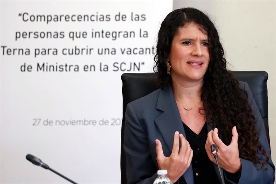 Alcalde en su comparecencia ante integrantes de la Comisión de Justicia del Senado.