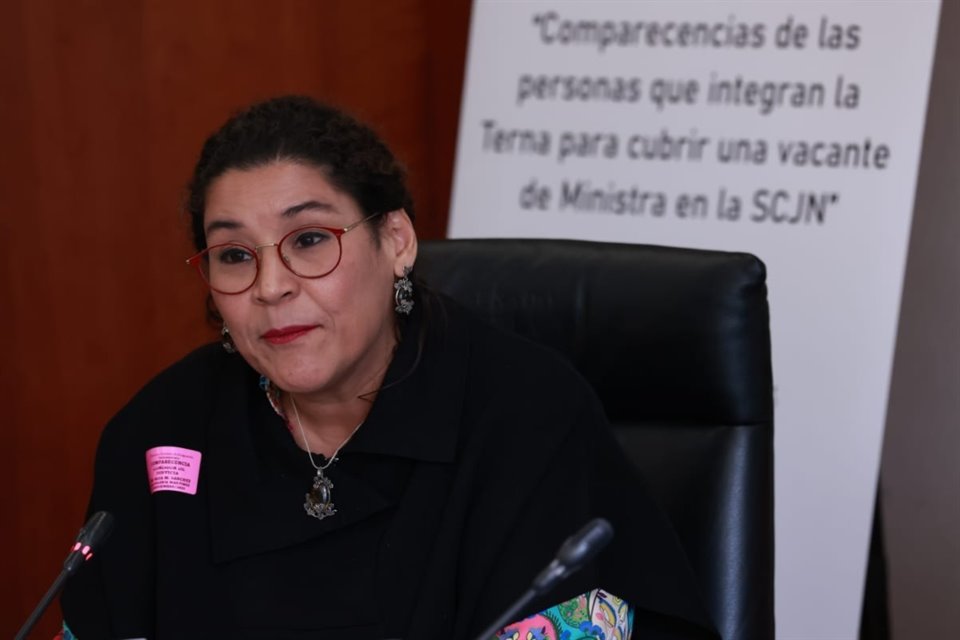 Lenia Batres Guadarrama rechazó que el Presidente López Obrador pida servilismo a quienes aspiran a ocupar el cargo de Ministra de la SCJN.