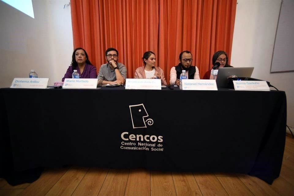 Conferencia de prensa realizada en el Centro de Comunicación Social (Cencos) por integrantes del colectivo EPUMx.