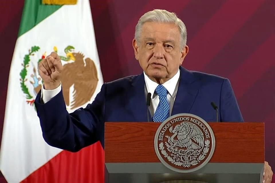 El Presidente Andrés Manuel López Obrador en conferencia.