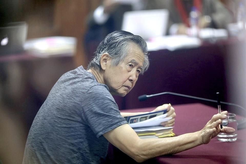 El ex Presidente Alberto Fujimori durante su juicio en Lima, Perú, el 23 de abril del 2014.