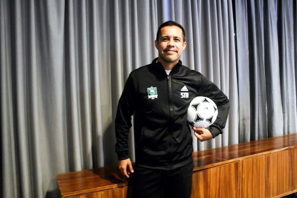 Severo Meza es el DT del equipo La Raniza.