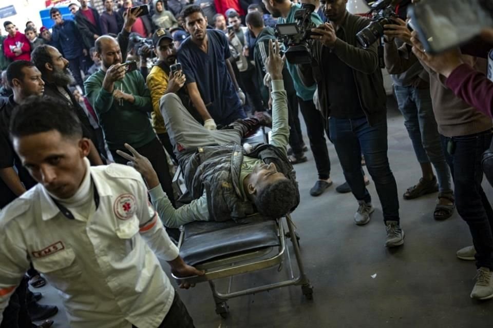 Las autoridades de salud de Gaza afirmaron que los ataques israelíes, tras el fin de la tregua, han dejado 109 muertos.