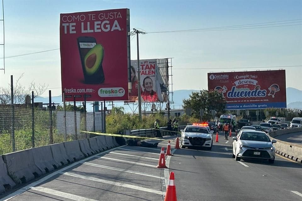 El cuerpo fue abandonado junto a un pedazo de cartón con mensaje amenazante.