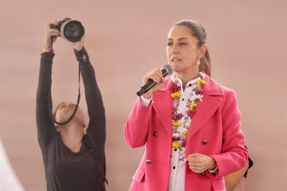 Claudia Sheinbaum aseguró que 'México hoy está mejor que nunca', al recordar los 5 años del Gobierno de AMLO, durante evento en Edomex.