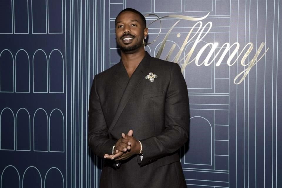 El actor Michael B. Jordan estrelló su Ferrari de medio millón de dólares contra un Kia estacionado en una avenida principal de Los Ángeles.