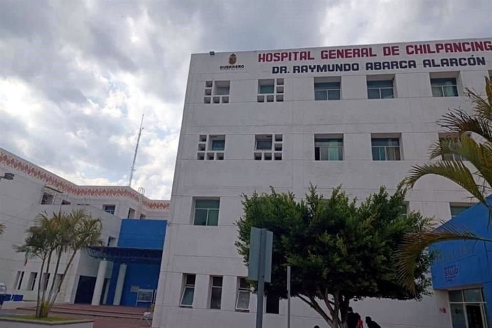 El menor de 14 años de edad murió en el hospital general de Chilpancingo 'Raymundo Abarca Alarcón' mientras recibía atención médica.