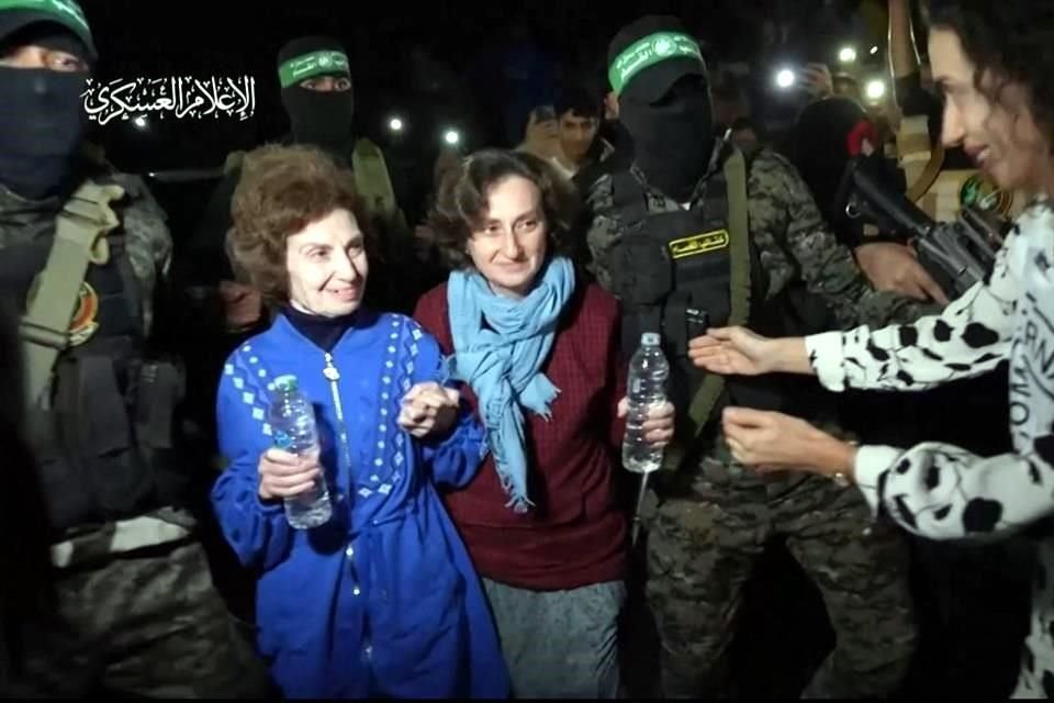 Los rehenes habrían sido drogados por Hamas para que en los videos de su liberación se mostraran felices y tranquilos, según Israel.