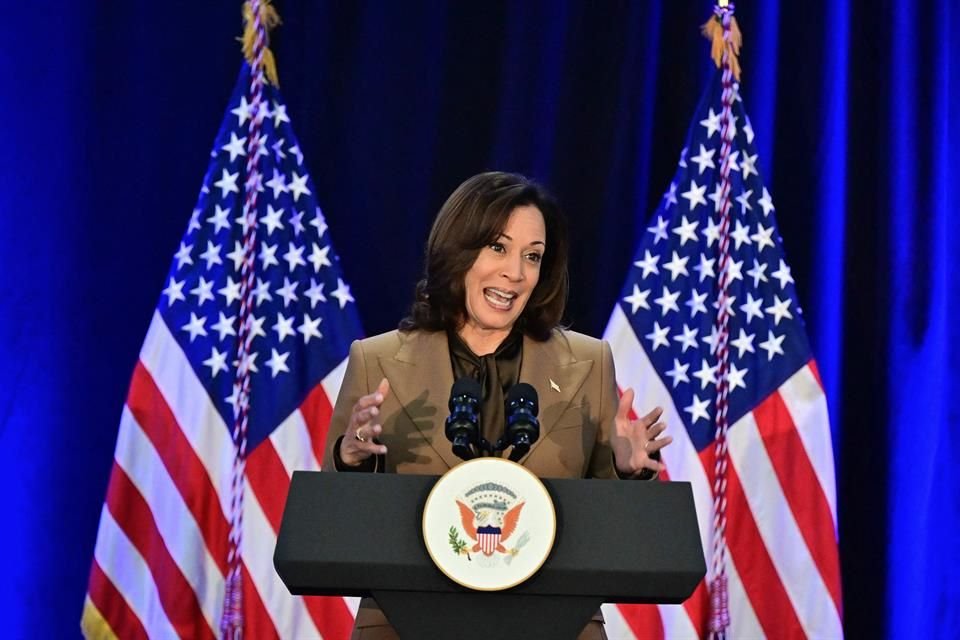 Kamala Harris, la primera mujer y la única persona afrodescendiente que ha estado a cargo de la Vicepresidencia de Estados Unidos, fue colocada en la tercera posición del ranking.