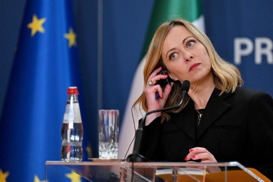 El cuarto lugar fue para Giorgia Meloni, quien el 22 de octubre de 2022 asumió el cargo de Primera Ministra de Italia, convirtiéndose en la primera mujer en la historia en ocupar dicha posición.