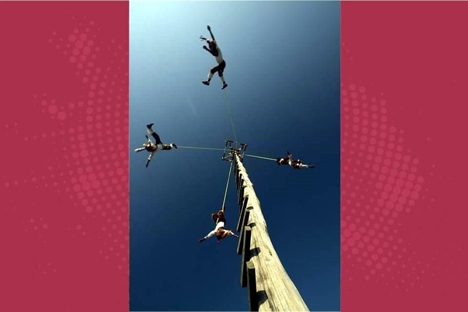 VOLADORES: Inscrita en 2009, la ceremonia ritual de los voladores se asocia a la fertilidad; la ejecutan diversos grupos étnicos de México y Centroamérica.