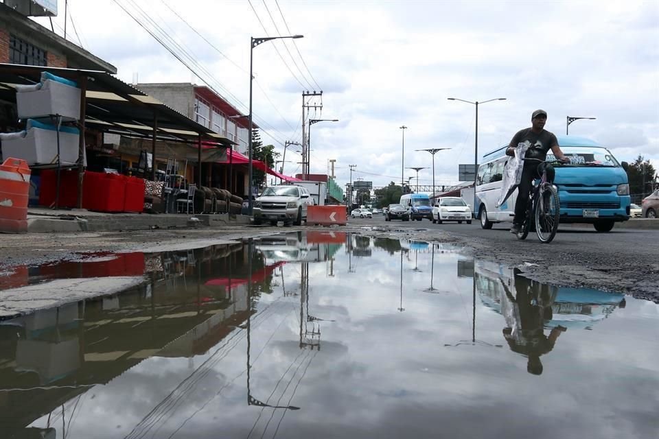 Una tormenta el 12 de mayo tomó por sorpresa a capitalinos y mexiquenses, quienes vieron al agua alcanzar el metro y medio de profundidad.