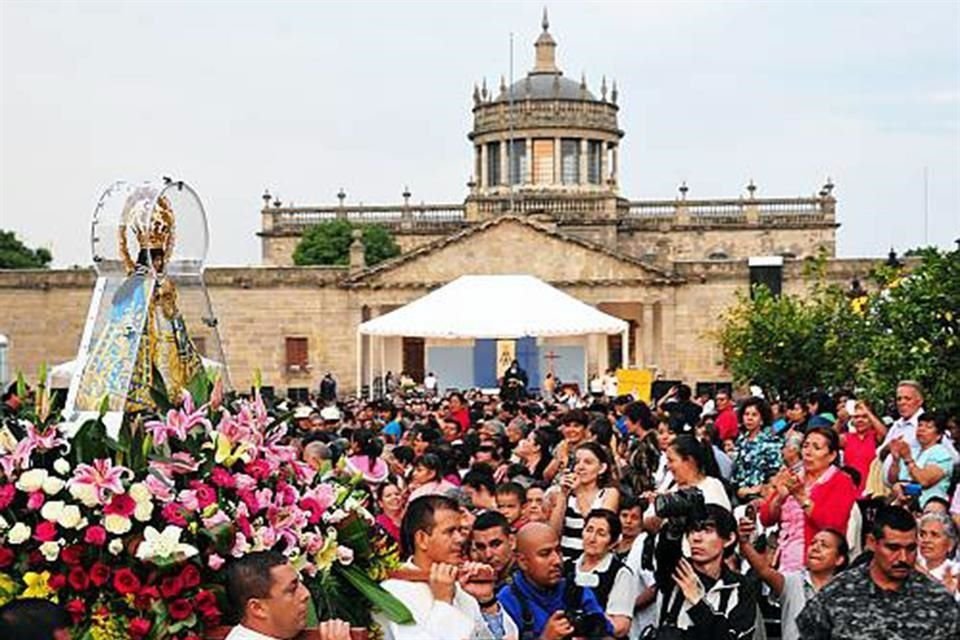 ROMERÍA DE ZAPOPAN: Inscrita en 2018 y celebrada el 12 de octubre de cada año, la romería en honor de la Virgen de Zapopan es una tradición religiosa y cultural cuyo origen se remonta al año 1734.