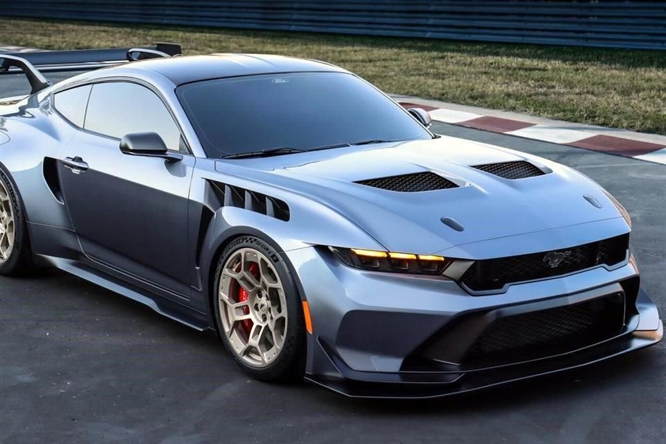 El GTD fue desarrollado sobre la base del auto de competición, Mustang GT3.