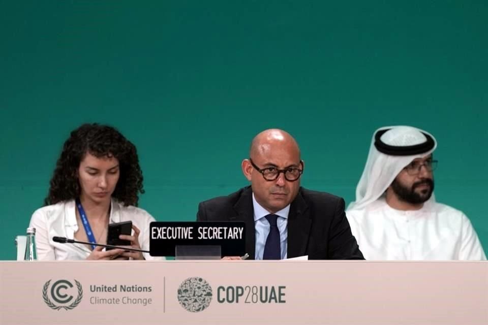 La COP28 registra avances en las negociaciones sobre los combustibles fósiles, pero las divisiones contra el calentamiento global persisten.