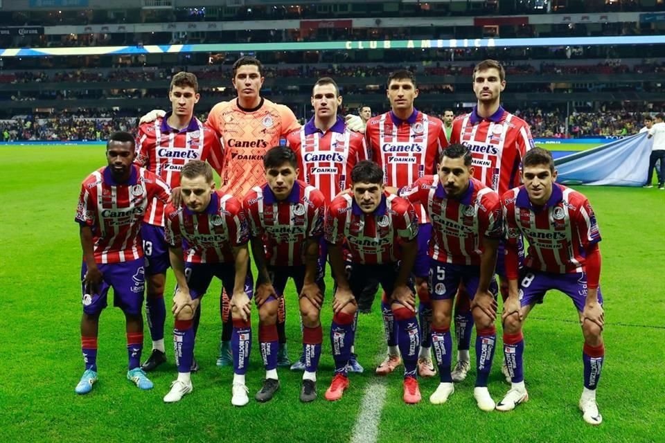 El Atlético de San Luis cerró con dignidad la eliminatoria ante el América tras salir con una victoria de 2-0 del Estadio Azteca.